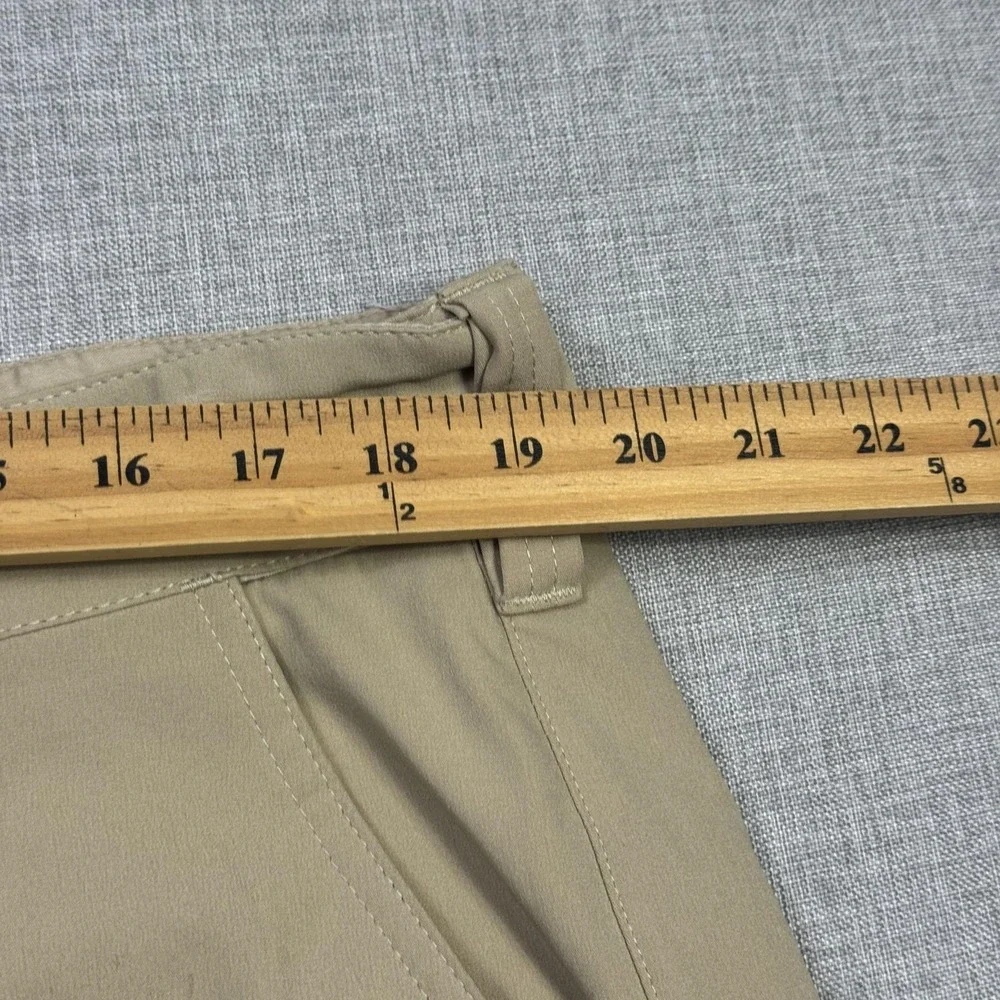 Huk Fishing Chino Shorts Mens XL Beige Polyester Spandex Stretch 6